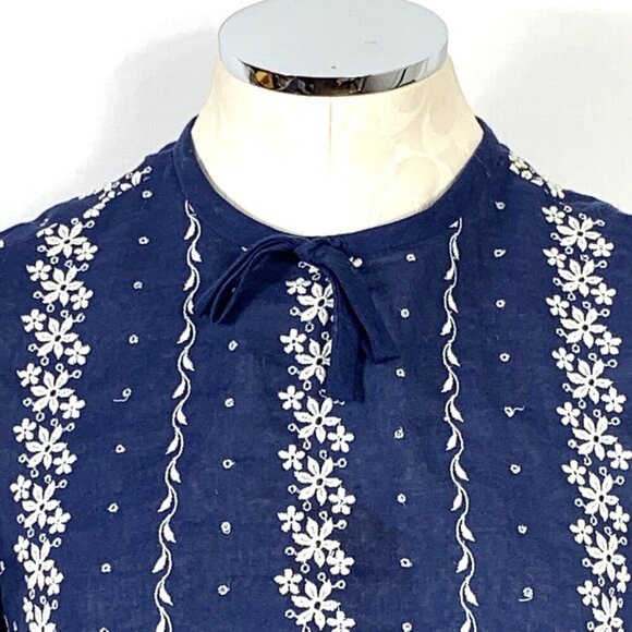 Vintage Embroidered Dress Navy Blue Sz 10 White Daisies Day Cotton Blend Belted - Picture 2 of 6